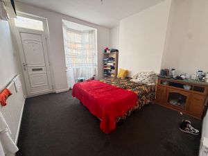 Lounge- click for photo gallery